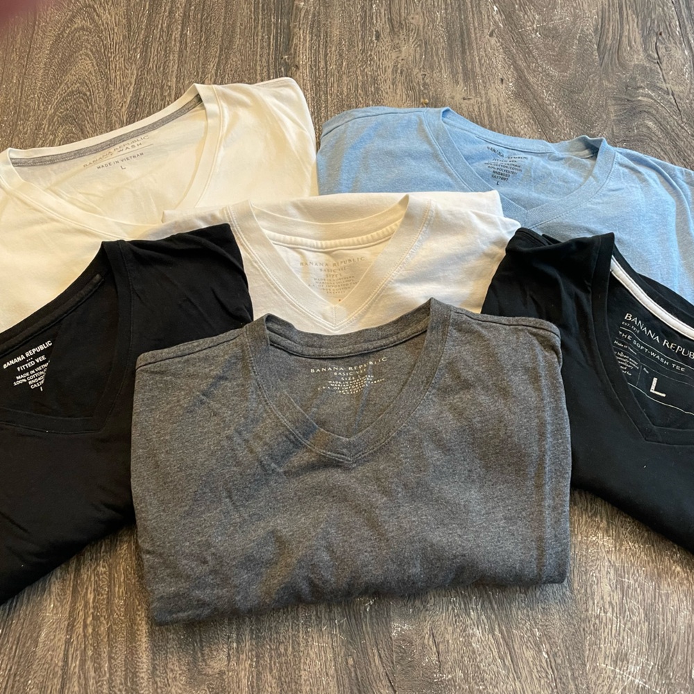 Banana Republic Men's V-Neck T-Shirts in Black, Gray, White, and Blue